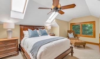 35 Crestview Ln, Banner Elk, NC 28604