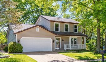 204 Oakwood Farms Ct, Ballwin, MO 63021