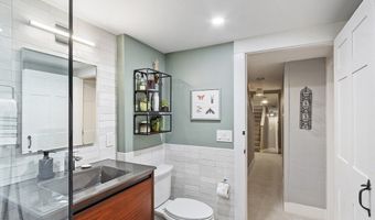 18 River St 18, Andover, MA 01810