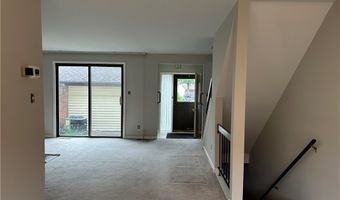 304 Charlesgate Cir, Amherst, NY 14051