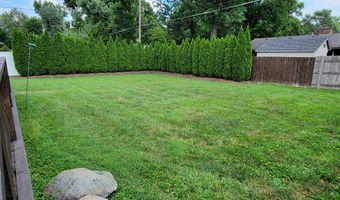 8201 Windcombe Blvd, Indianapolis, IN 46240