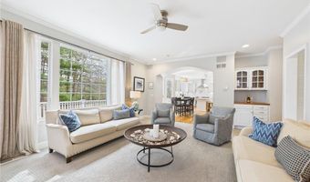 30 Taggart Ct, East Greenwich, RI 02818