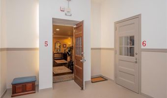 11 Willow St 5, Newport, RI 02840