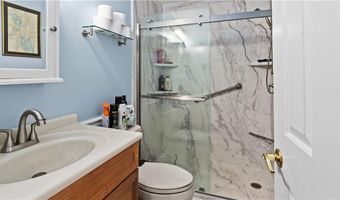 37 Niblick Cir, Coventry, RI 02816