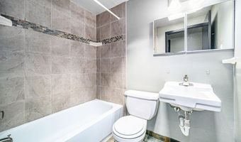 1020 Traver Ct, Ann Arbor, MI 48105
