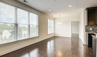 1107 S WALTER REED Dr 302, Arlington, VA 22204