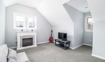 10 Trailing Ridge Rd, Brookfield, CT 06804