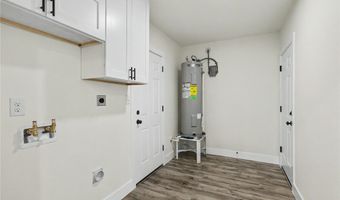 612 S 9th St, Aransas Pass, TX 78336