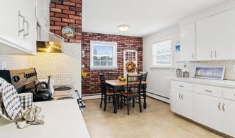 71 Reservoir Ave, Andover, NJ 07801