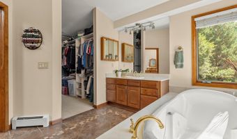 9642 W 69th Pl, Arvada, CO 80004