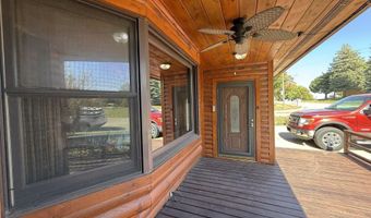 201 4th St, Armstrong, IA 50514