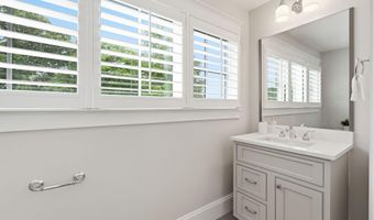 3555 N DICKERSON St, Arlington, VA 22207