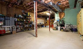 330 N Countryside Dr, Ashland, OH 44805
