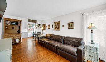 325 S Wisconsin Ave, Addison, IL 60101