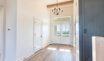 2217 Golfview Dr, Auburn, IN 46706