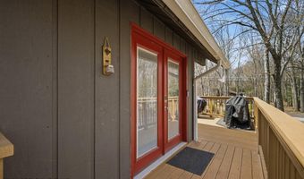 240 Keats Ln, Albrightsville, PA 18210