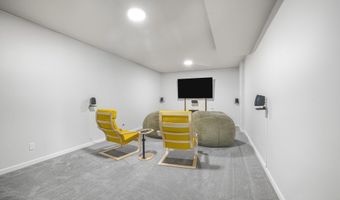 256 Snake River Dr, American Falls, ID 83211