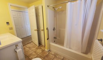 32 Cortland Cir 32, Bangor, ME 04401