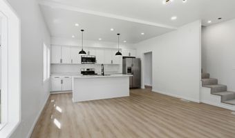 611 3rd St NW, Austin, MN 55912