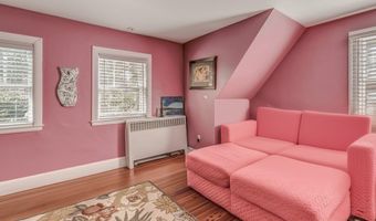 6 Chanticleer Dr, Beverly, MA 01915