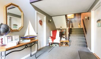 11 Harbour Vlg B, Branford, CT 06405