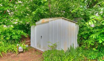 2120 N Divis Ave, Bethany, OK 73008