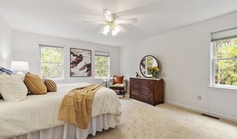 26 Overlook Dr, Acton, MA 01720