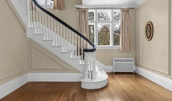 852 Hale St, Beverly, MA 01915