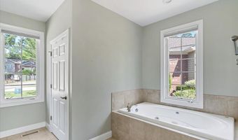 330 Lighthorse Cir, Aberdeen, NC 28315