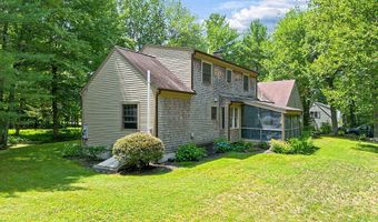 31 Pheasant Run Rd, Belgrade, ME 04917