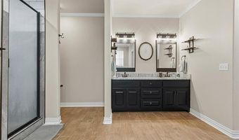 1707 Warwick Cir, Ardmore, OK 73401