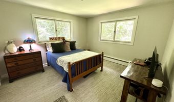 281 Clyde Rd, Bangor, ME 04401