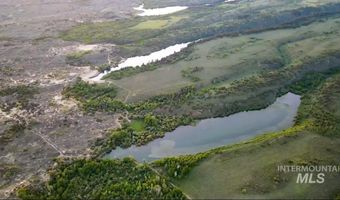 1555 Sadorus Hill Rd, Ashton, ID 83420