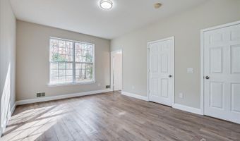 87 Robin Ln, Barnegat, NJ 08005