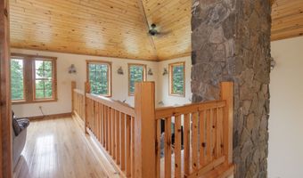 13 Woodridge Dr, Barkhamsted, CT 06063