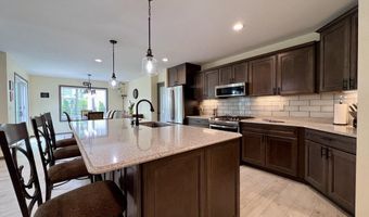 758 Drumlin Dr, Kewaskum, WI 53040