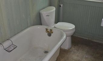 20 Western Ave, Auburn, ME 04210