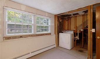 350 Essex Rd, North Kingstown, RI 02852