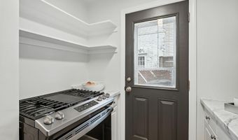 828 S HIGHLAND St, Arlington, VA 22204