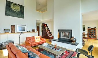 25 Fort Hill Rd, Bristol, RI 02809