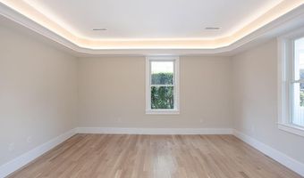 28 Carroll Ave, Newport, RI 02840