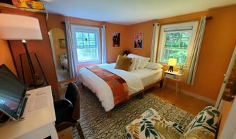 335 S Albany Rd, Albany, VT 05820