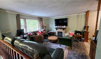 22 Winsor Ave, Johnston, RI 02919