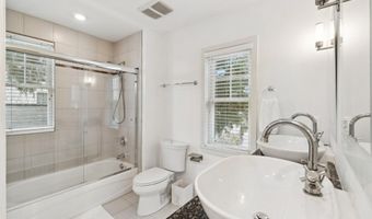 5300 WILSON Blvd, Arlington, VA 22205