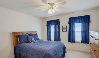 10 WHIRLAWAY Dr, Bear, DE 19701