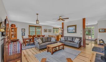 11 Loft Cir, Campton, NH 03223