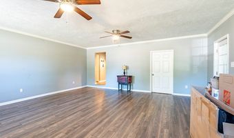 4506 Chateau Dr, Albany, GA 31721