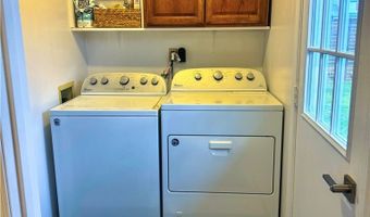 1899 Woodgate St, Austintown, OH 44515