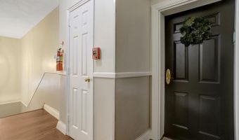 1251 E ABINGDON Dr #1121, Alexandria, VA 22314