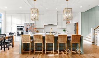 90 E LAKE Dr, Annapolis, MD 21403